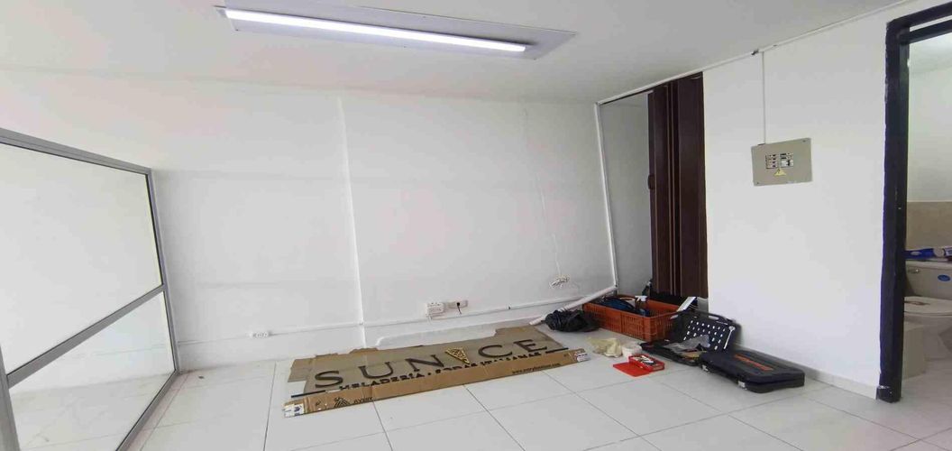 Local en arriendo en Versalles, Manizales · foto 10 de 15