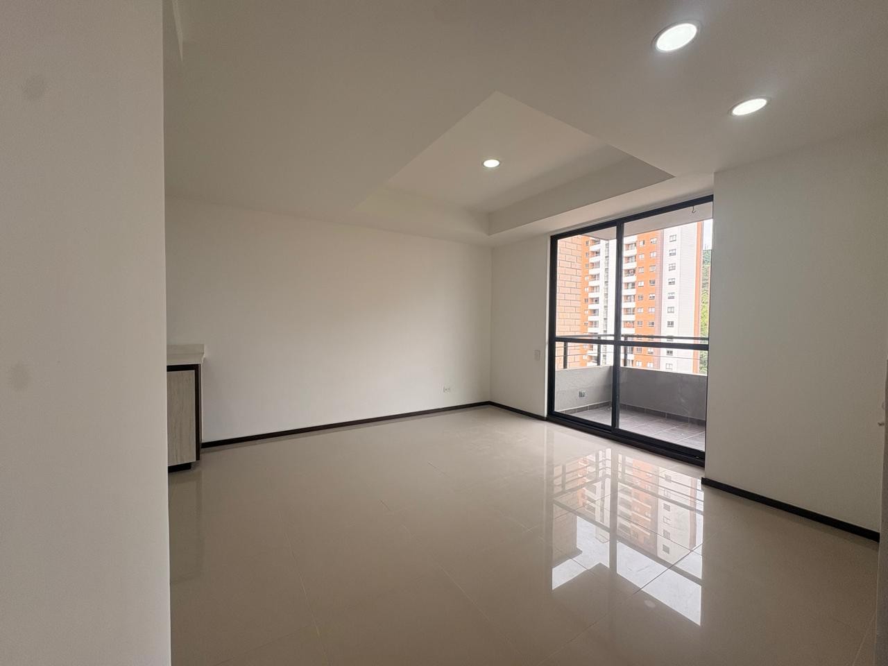 Apartamento en arriendo en Vereda La Doctora, Sabaneta · foto 3 de 13