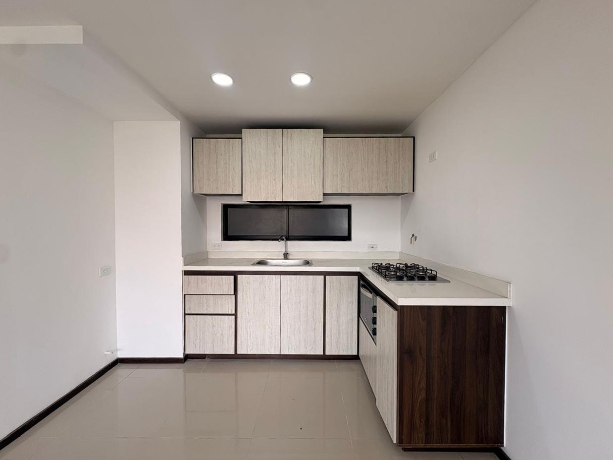 Apartamento en arriendo en Vereda La Doctora, Sabaneta · foto 5 de 13