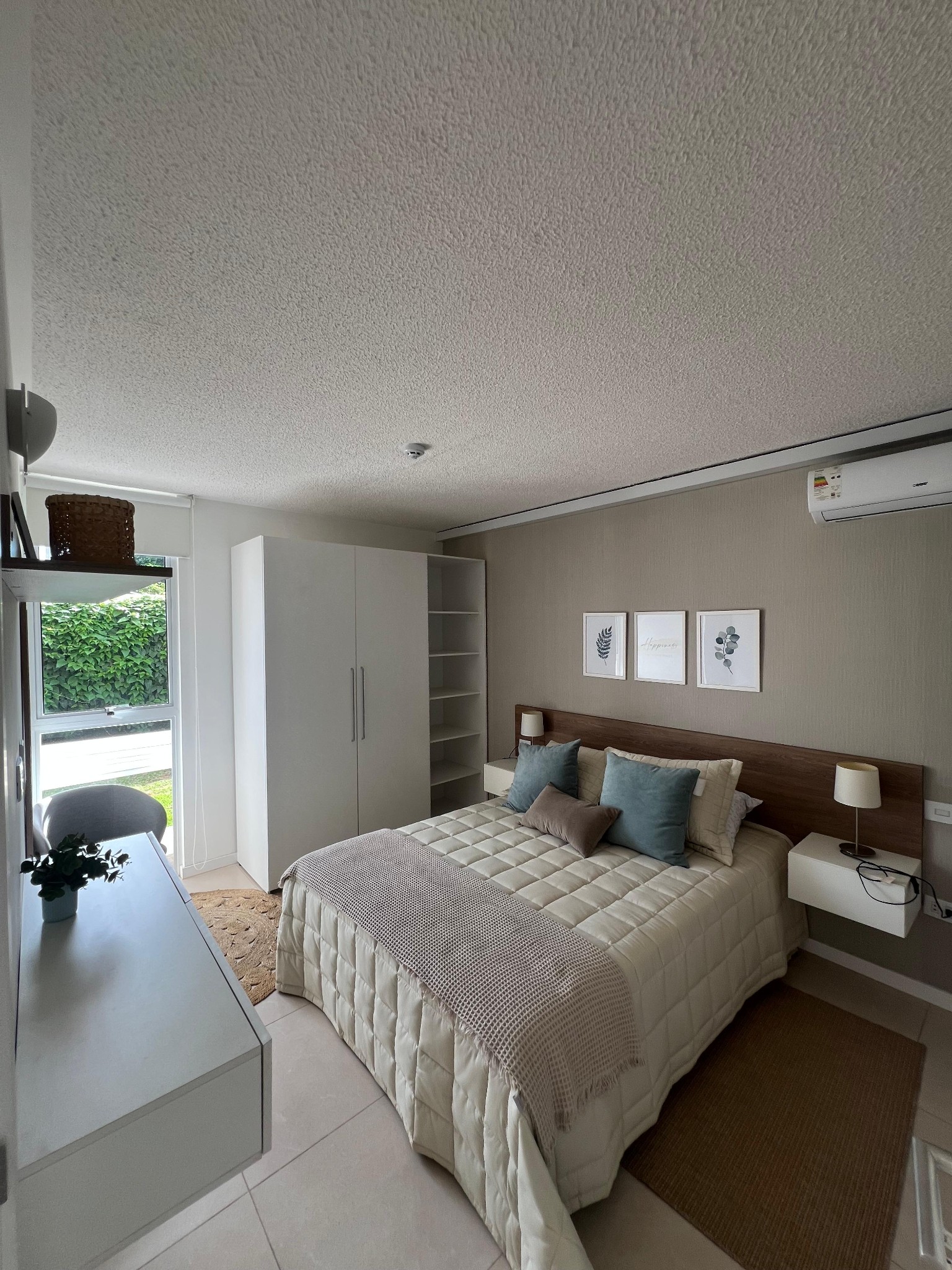 Oportunidad Única: Exclusiva Residencia en Venta en Luque, Zona Aeropuerto – ¡Precio de Oferta Irresistible! - foto 2