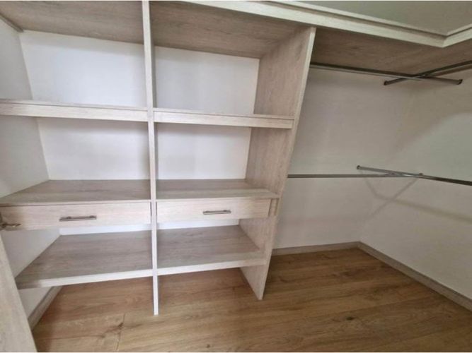 Apartamento de 3 alcobas en venta en Niquia, Bello, 79 m² · foto 5 de 8