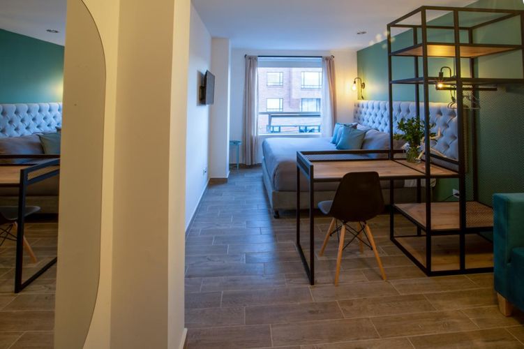 Apartamento de 20 alcobas en venta en Puente Largo, Bogotá, 1116 m² · foto 22 de 24