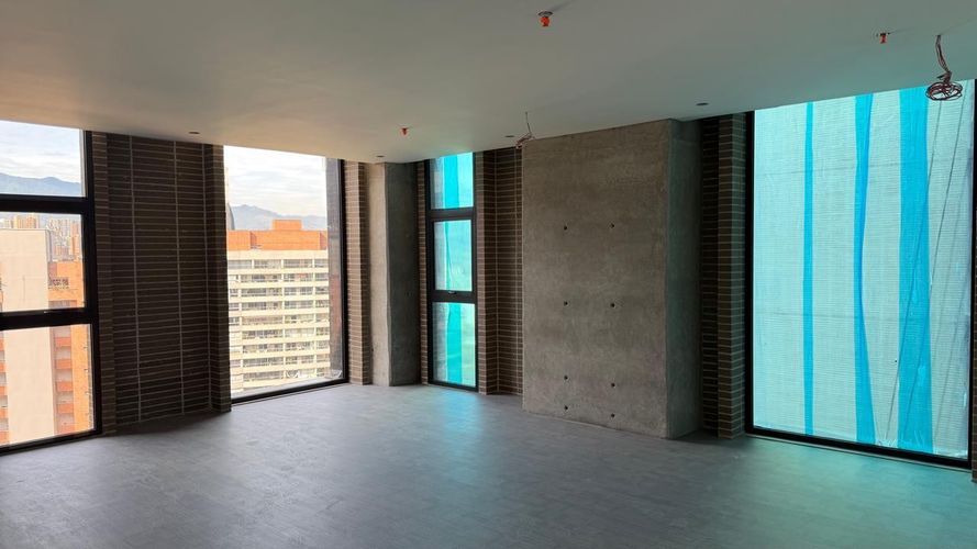 Oficina en arriendo en Las Lomas, Medellín, 754 m² · foto 8 de 18