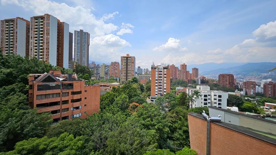 Apartamento de 2 alcobas en venta en Las Lomas, Medellín, 162 m² · foto 15 de 17