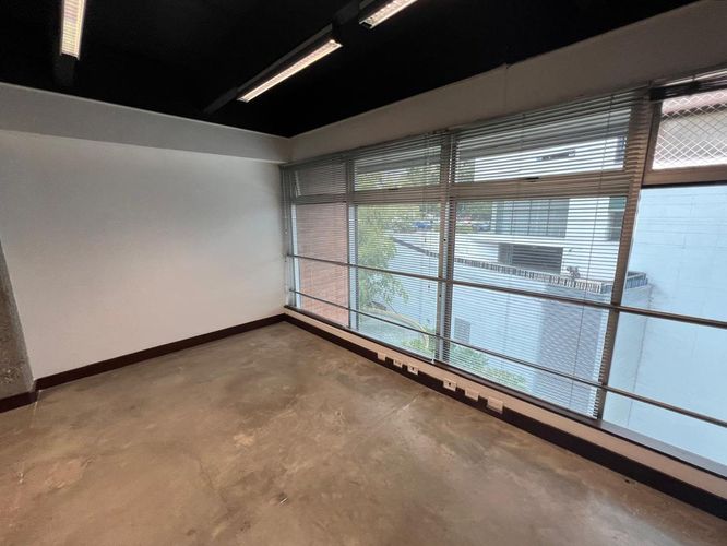 Oficina en venta en El Poblado, Medellín, 80 m² · foto 2 de 19