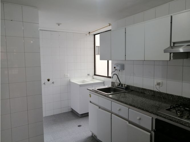 Apartamento de 3 alcobas en venta en Galerias, Bogotá, 57 m² · foto 2 de 24