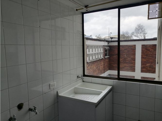 Apartamento de 3 alcobas en venta en Galerias, Bogotá, 57 m² · foto 3 de 24