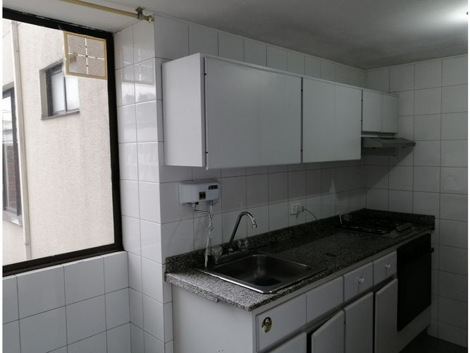 Apartamento de 3 alcobas en venta en Galerias, Bogotá, 57 m² · foto 4 de 24