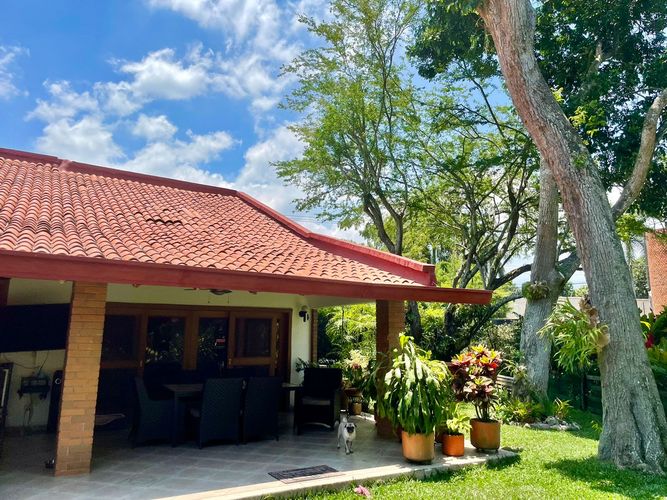 Casa de 5 alcobas en venta en Pance, Cali, 425 m² · foto 3 de 23
