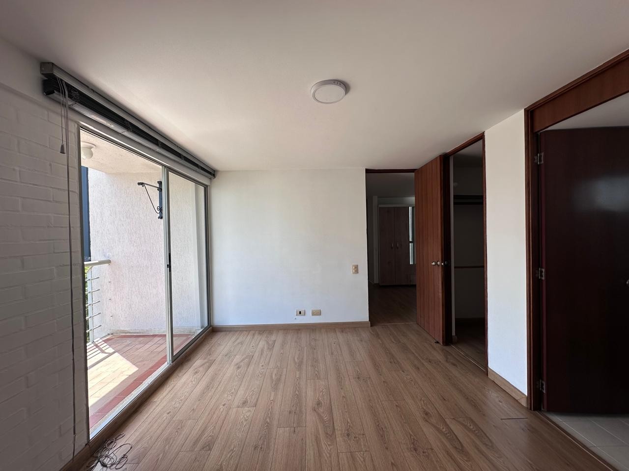 Apartamento en arriendo en El Poblado, Medellín · foto 3 de 18