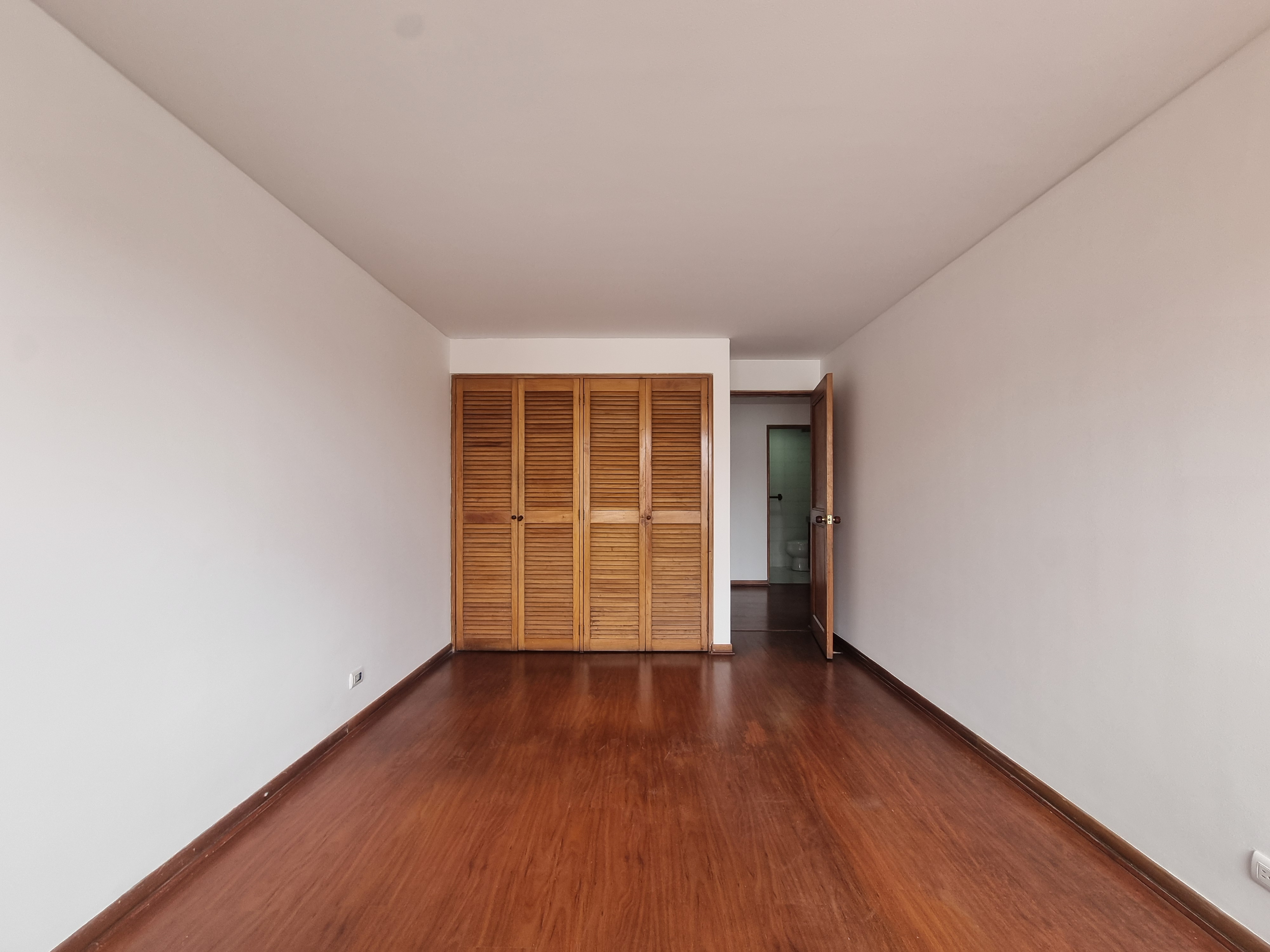 Apartamento en venta en Gratamira, Bogotá · foto 8 de 24
