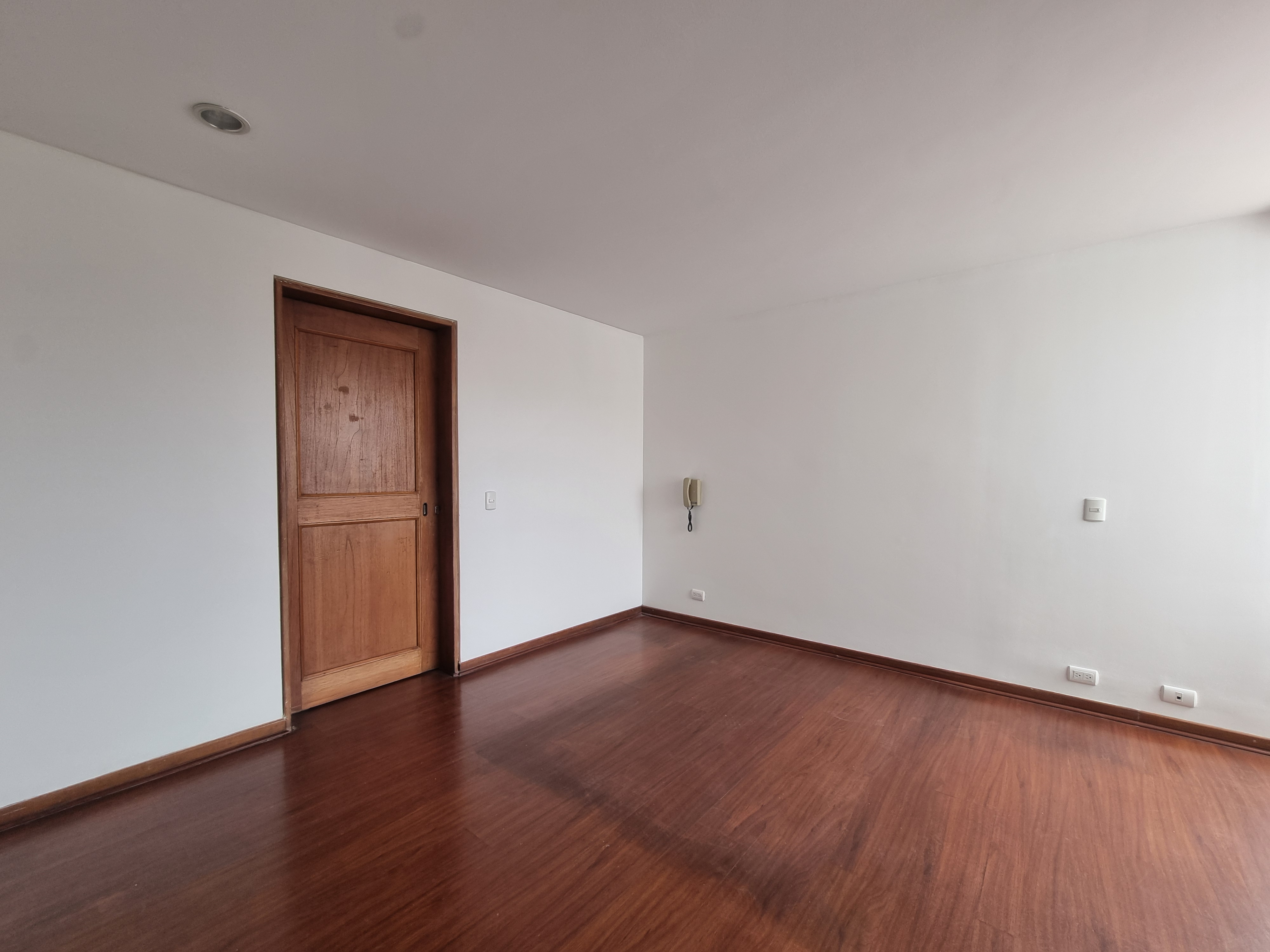 Apartamento en venta en Gratamira, Bogotá · foto 9 de 24