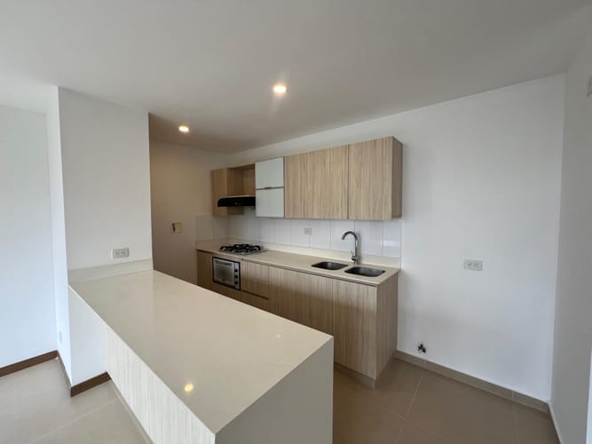 Apartamento de 2 alcobas en arriendo en El Poblado, Medellín, 85 m² · foto 10 de 20