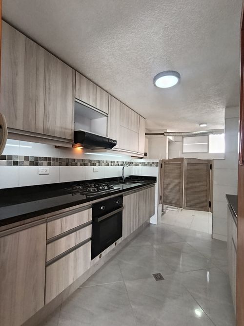 Apartamento de 2 alcobas en venta en Bellavista, Los Patios, 107 m² · foto 3 de 13