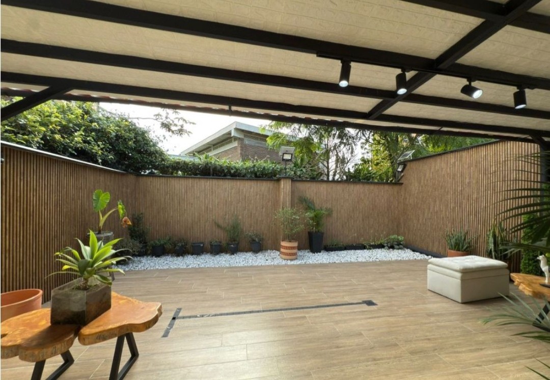 Casa en venta en Loma de los Gonzalez, Medellín 2