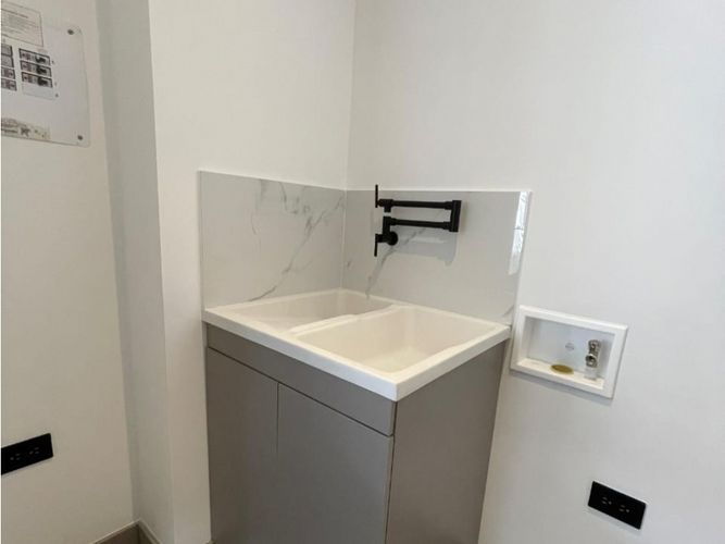 Apartamento de 2 alcobas en venta en San Jose, Sabaneta, 74 m² · foto 11 de 11