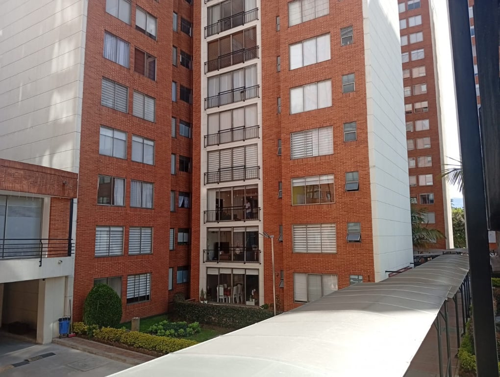 Apartamento en venta en Mazuren, Bogotá · foto 3 de 12
