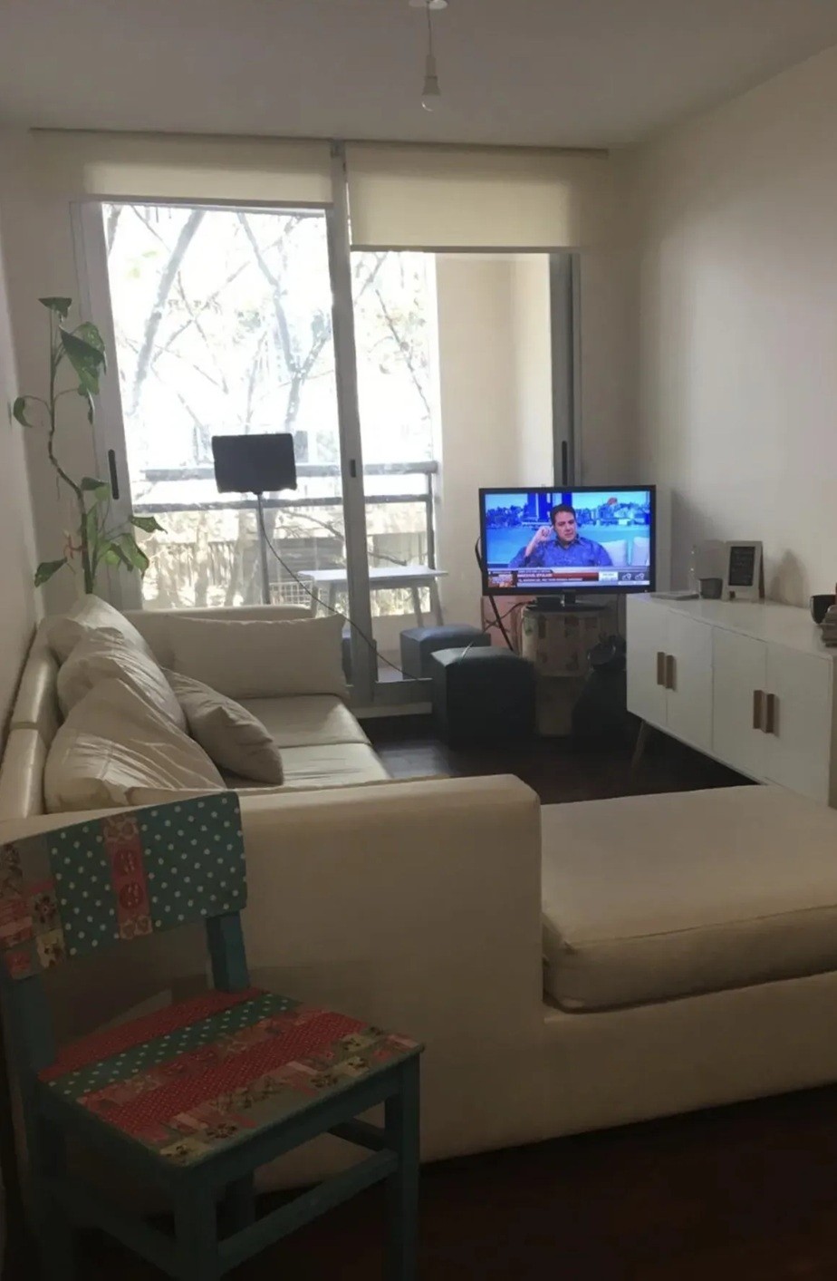 ALQUILER EN POCITOS, 1 DORMITORIO, 2 BALCONES, FRENTE Y CONTRA FRENTE, COCHERA, LAVADERO · Foto 1