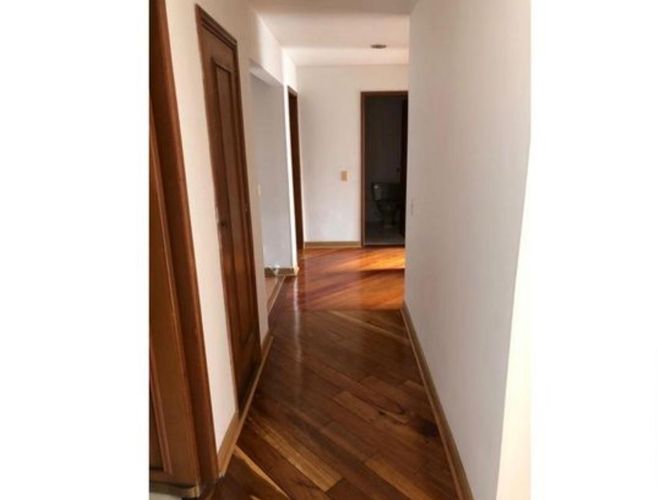Apartamento en venta en Santa Barbara Central, Bogotá · foto 5 de 15