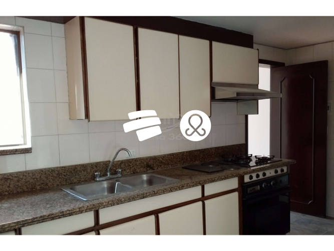 Apartamento de 4 alcobas en venta en Los Rosales, Bogotá, 168 m² · foto 16 de 18
