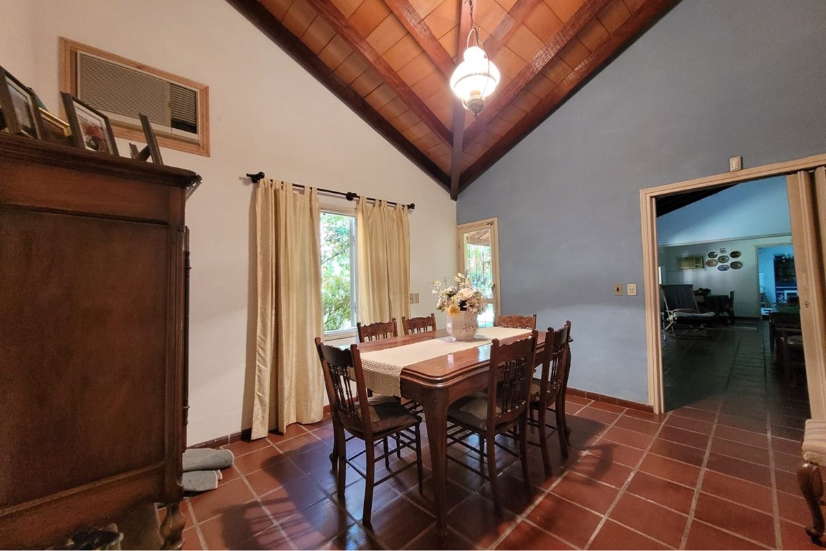 Casa-Alquiler-Pasaje Caceres c/ Riquelme ( Torreani), Zona Colegio Las Almenas, Tembetary, Asunción — foto 3