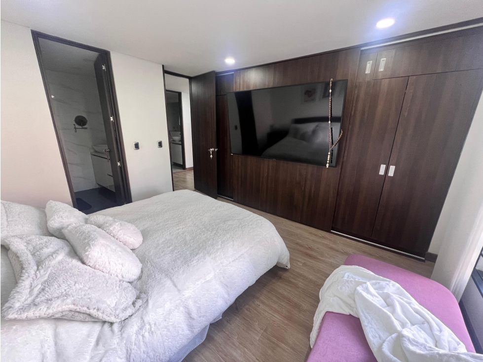 Apartamento en venta en Santa Barbara, Bogotá · foto 6 de 19