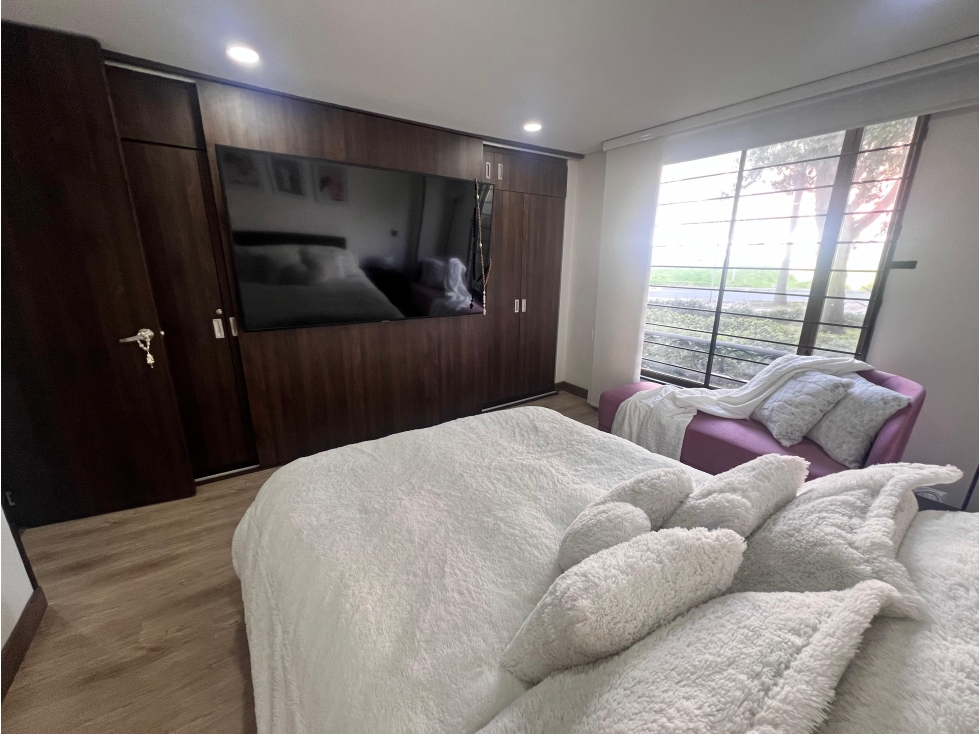 Apartamento en venta en Santa Barbara, Bogotá · foto 9 de 19