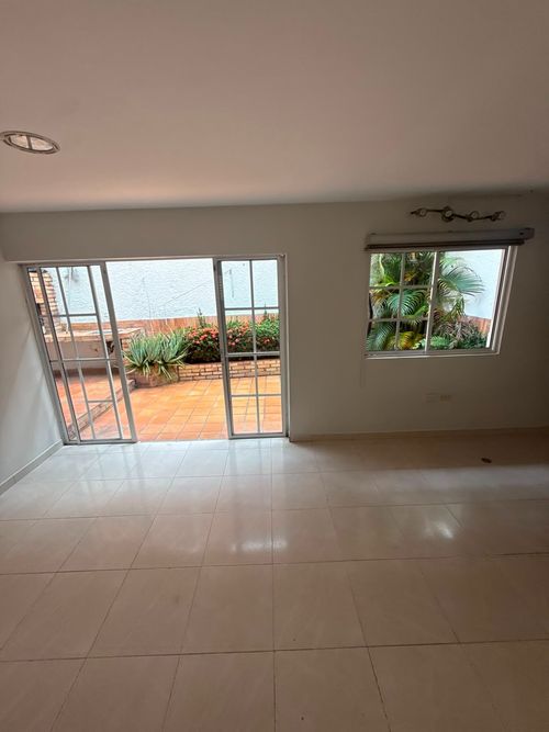 Casa de 4 alcobas en venta en Cañaveral Country, Floridablanca, 230 m² · foto 6 de 12