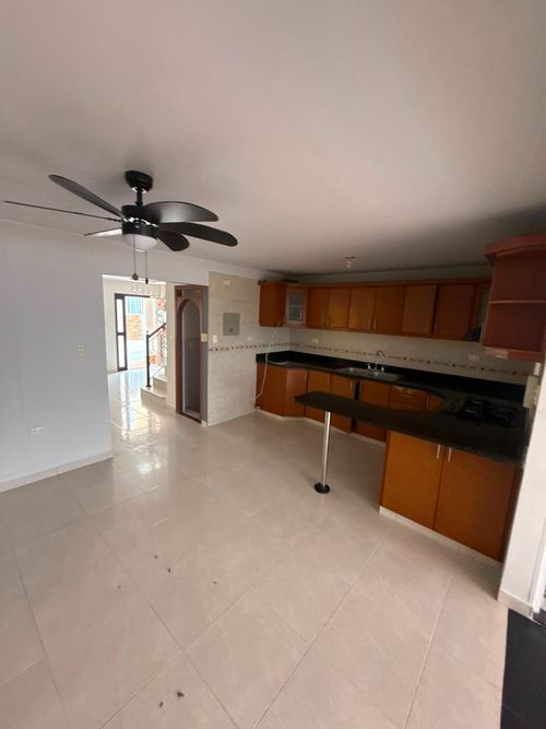 Casa de 4 alcobas en venta en Cañaveral Country, Floridablanca, 230 m² · foto 7 de 12