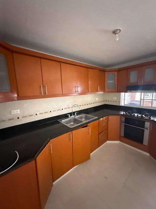 Casa de 4 alcobas en venta en Cañaveral Country, Floridablanca, 230 m² · foto 9 de 12