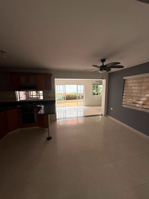 Casa de 4 alcobas en venta en Cañaveral Country, Floridablanca, 230 m² · foto 10 de 12
