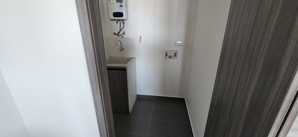 Apartamento en arriendo en Las Palmas, Medellín · foto 3 de 16
