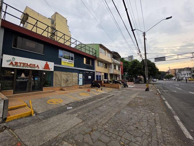 Edificio en venta en Versalles, Cali, 585 m² · foto 2 de 18