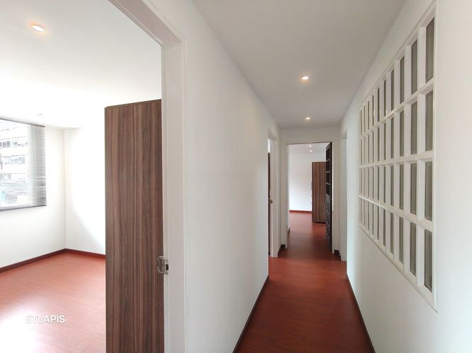 Apartamento de 3 alcobas en venta en Lago Gaitan, Bogotá, 131 m² · foto 12 de 24