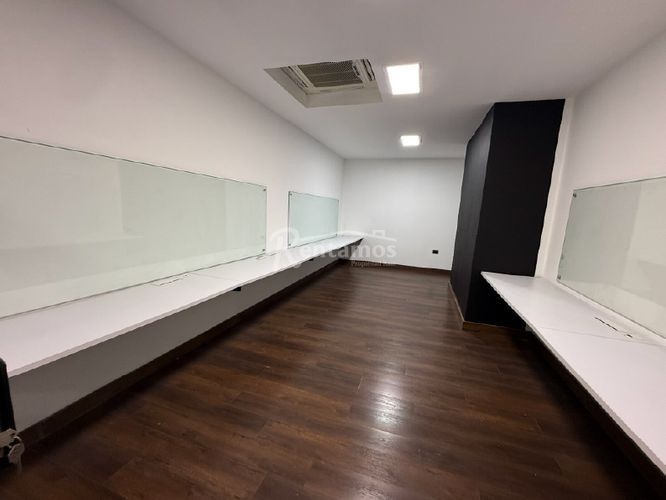 Oficina en arriendo en Altos Del Poblado, Medellín, 251 m² · foto 14 de 23
