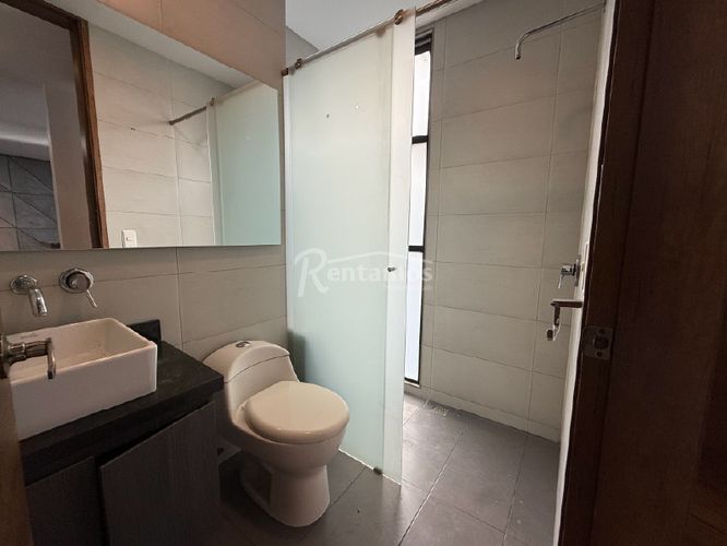 Oficina en arriendo en Altos Del Poblado, Medellín, 251 m² · foto 22 de 23