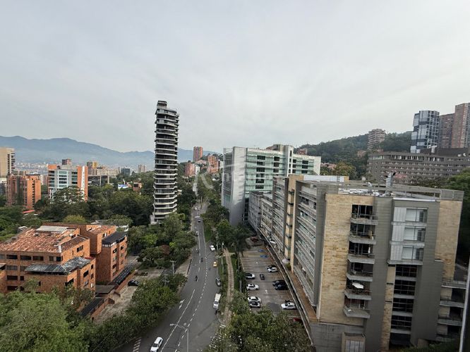 Oficina en arriendo en Altos Del Poblado, Medellín, 251 m² · foto 23 de 23