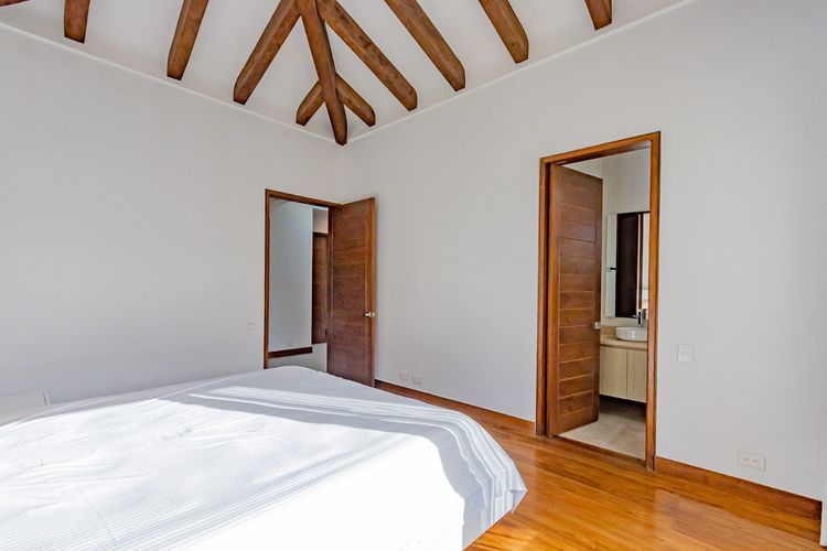 Casa de 4 alcobas en venta en Llano Grande, Rionegro, 430 m² · foto 16 de 24
