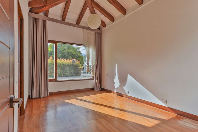 Casa de 4 alcobas en venta en Llano Grande, Rionegro, 430 m² · foto 18 de 24