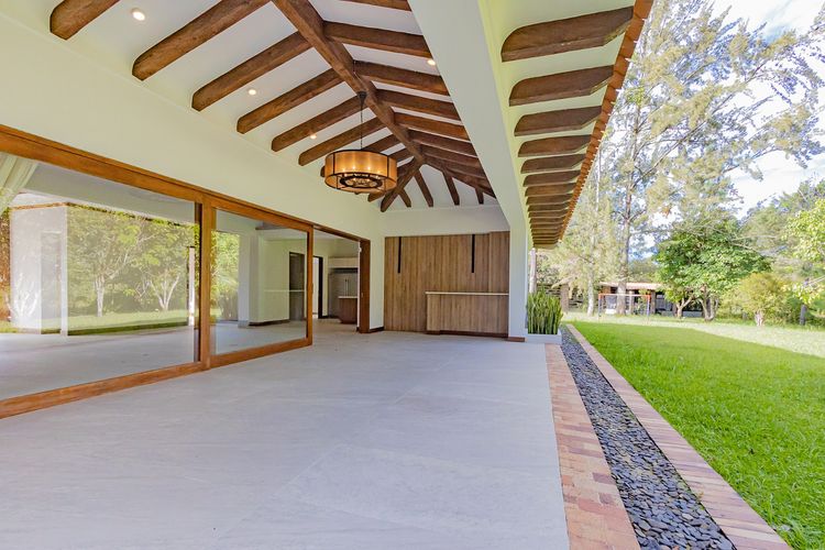 Casa de 4 alcobas en venta en Llano Grande, Rionegro, 430 m² · foto 24 de 24