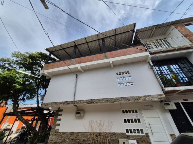 Edificio en venta en Belalcazar, Yumbo, 300 m² · foto 5 de 24