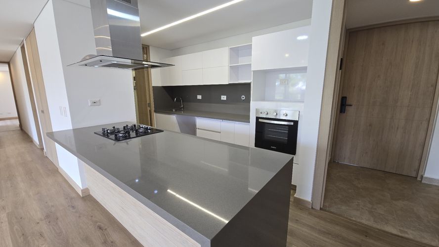 Apartamento de 2 alcobas en arriendo en Llano Grande, Rionegro, 110 m² · foto 4 de 23