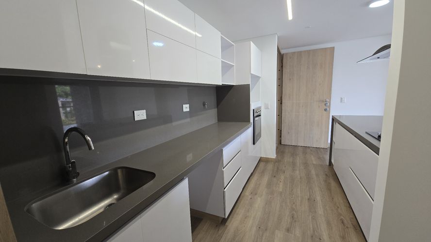 Apartamento de 2 alcobas en arriendo en Llano Grande, Rionegro, 110 m² · foto 5 de 23