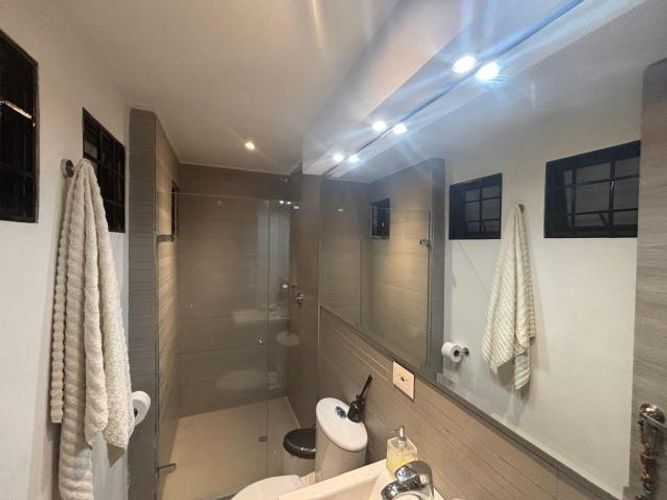Apartamento de 2 alcobas en venta en Bellavista, Cali, 121 m² · foto 4 de 12