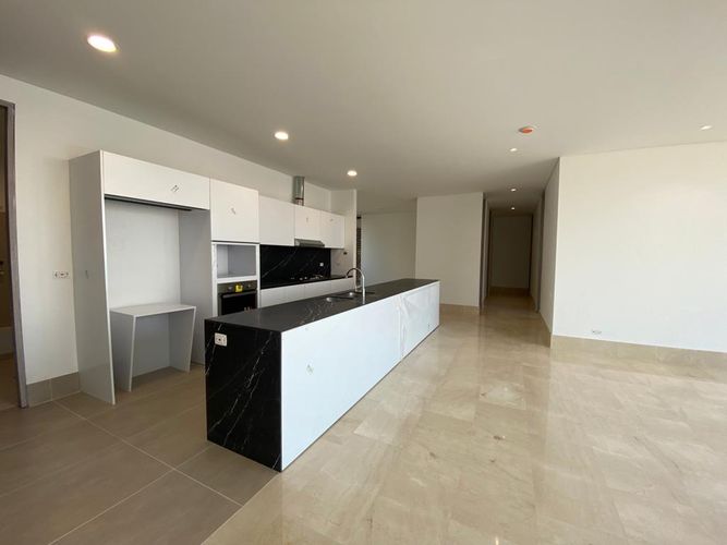 Apartamento de 3 alcobas en venta en Bellavista, Cali, 174 m² · foto 3 de 17