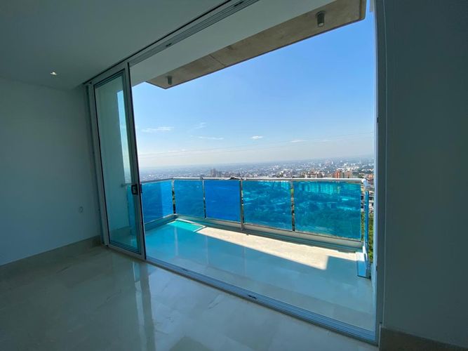 Apartamento de 3 alcobas en venta en Bellavista, Cali, 174 m² · foto 5 de 17