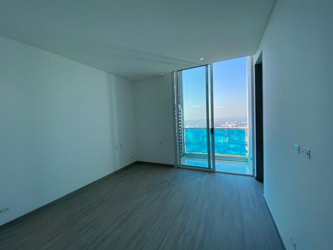 Apartamento de 3 alcobas en venta en Bellavista, Cali, 174 m² · foto 7 de 17