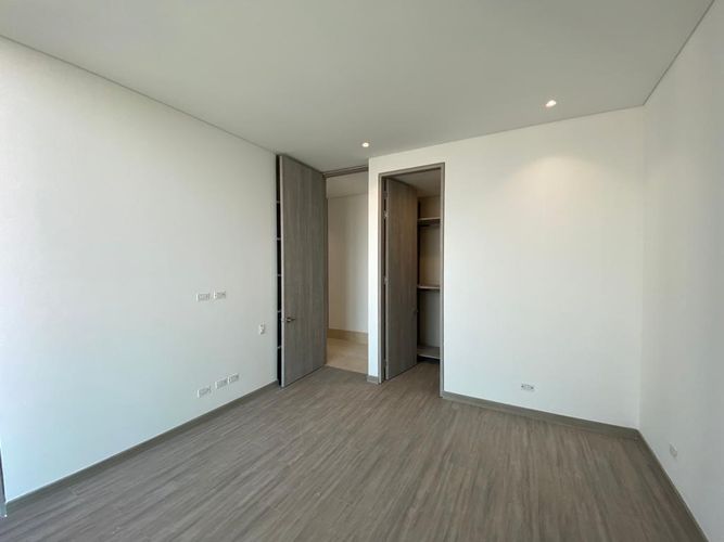 Apartamento de 3 alcobas en venta en Bellavista, Cali, 174 m² · foto 14 de 17