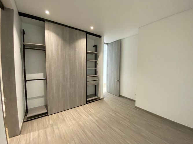 Apartamento de 3 alcobas en venta en Bellavista, Cali, 174 m² · foto 16 de 17