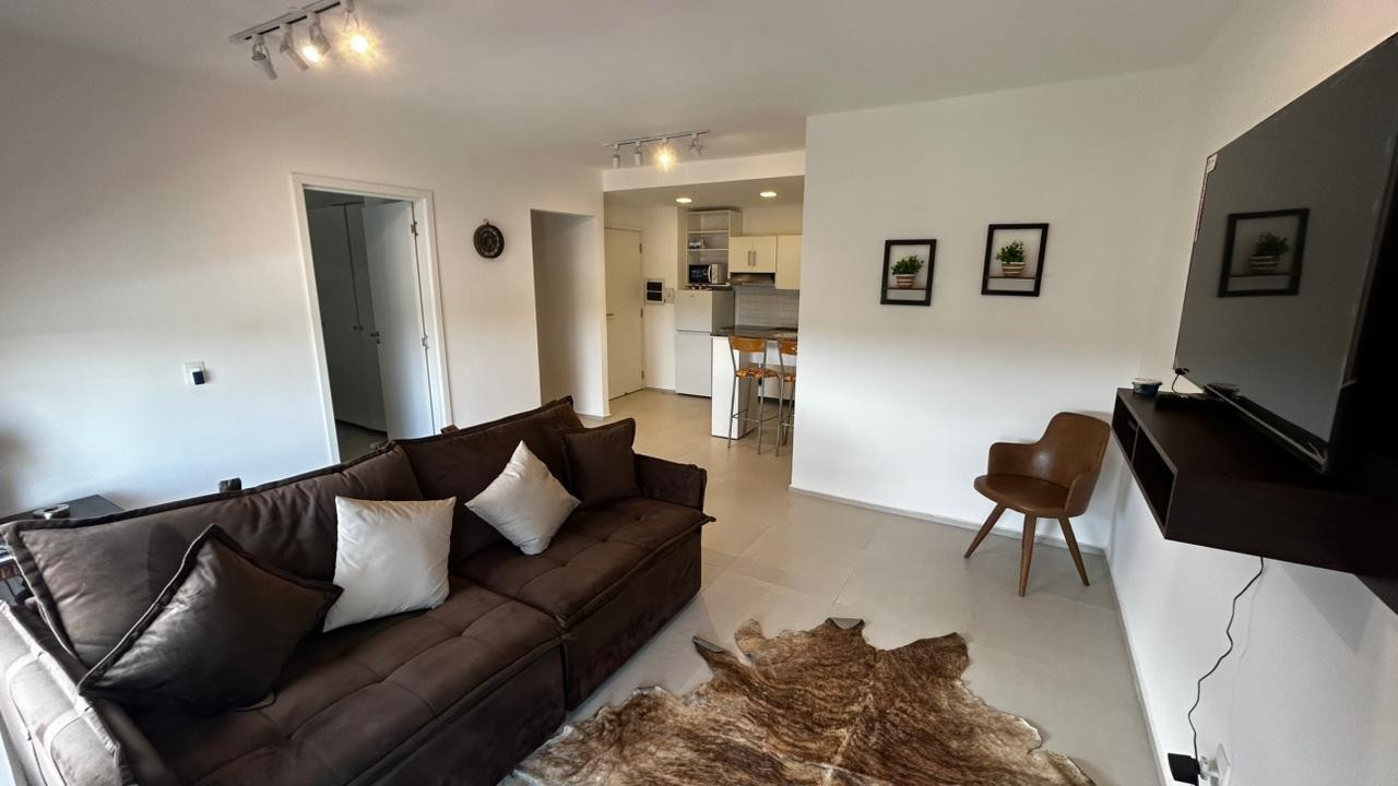 Alquilo dpto de 1 dormitorio amoblado.  EN EDIFICIO OGA CIUDAD JARDIN | LUQUE 41m2 — foto 2
